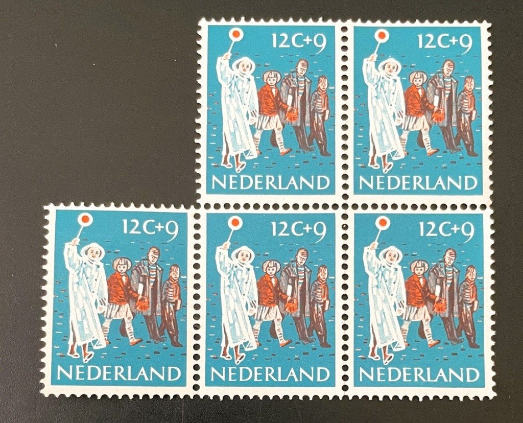 Kinderzegel 1959 - 12+9 cent - blok van 5 - veiligheid, Postzegels en Munten, Postzegels | Nederland, Verzenden, Na 1940, Postfris