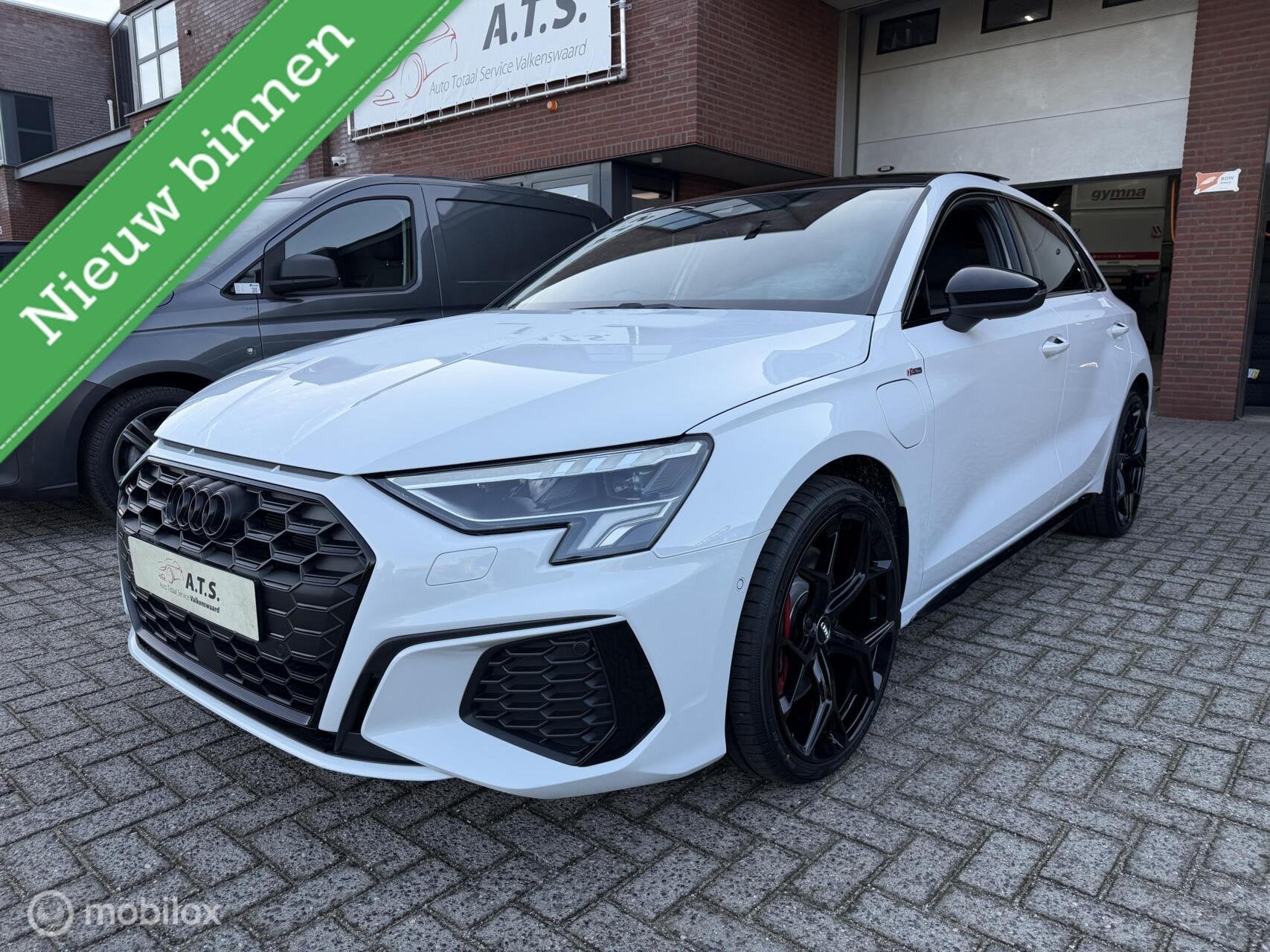 Audi A3 Sportback 45 TFSI e S-line LED*ACC*PANO-DAK*B&O*CAME, Auto's, Gebruikt, Euro 6, 4 cilinders, Wit