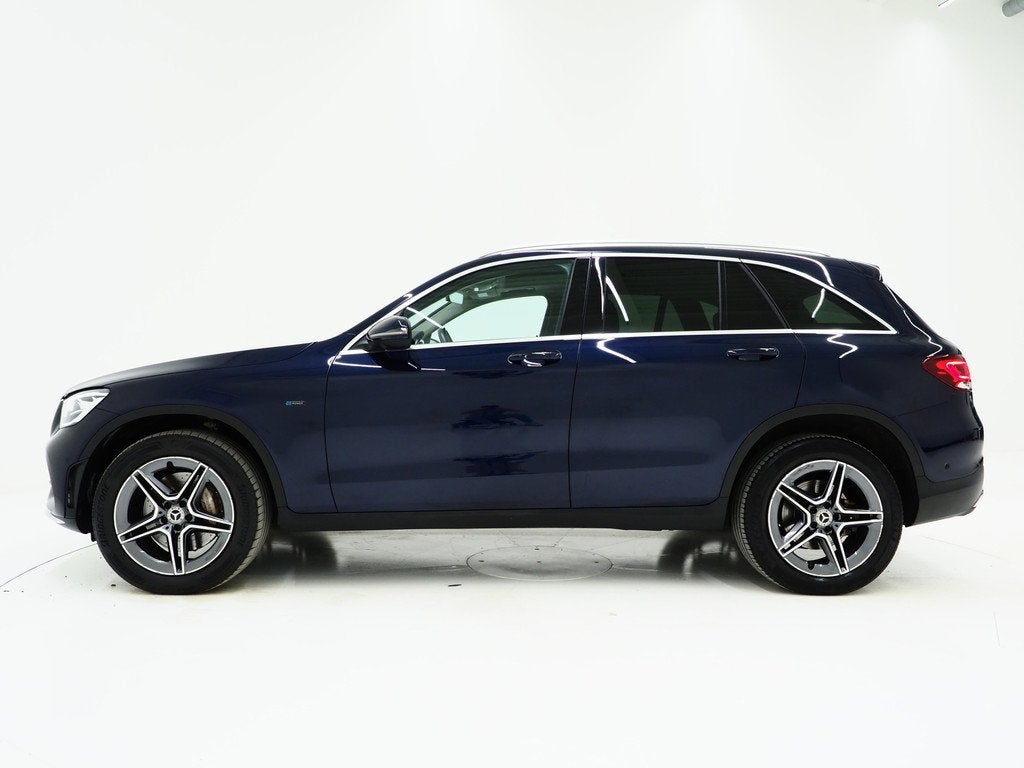 Mercedes-Benz GLC 300e 4MATIC AMG | Panoramadak | Leder | 36, Auto's, Gebruikt, Zwart, 4 cilinders, Vierwielaandrijving