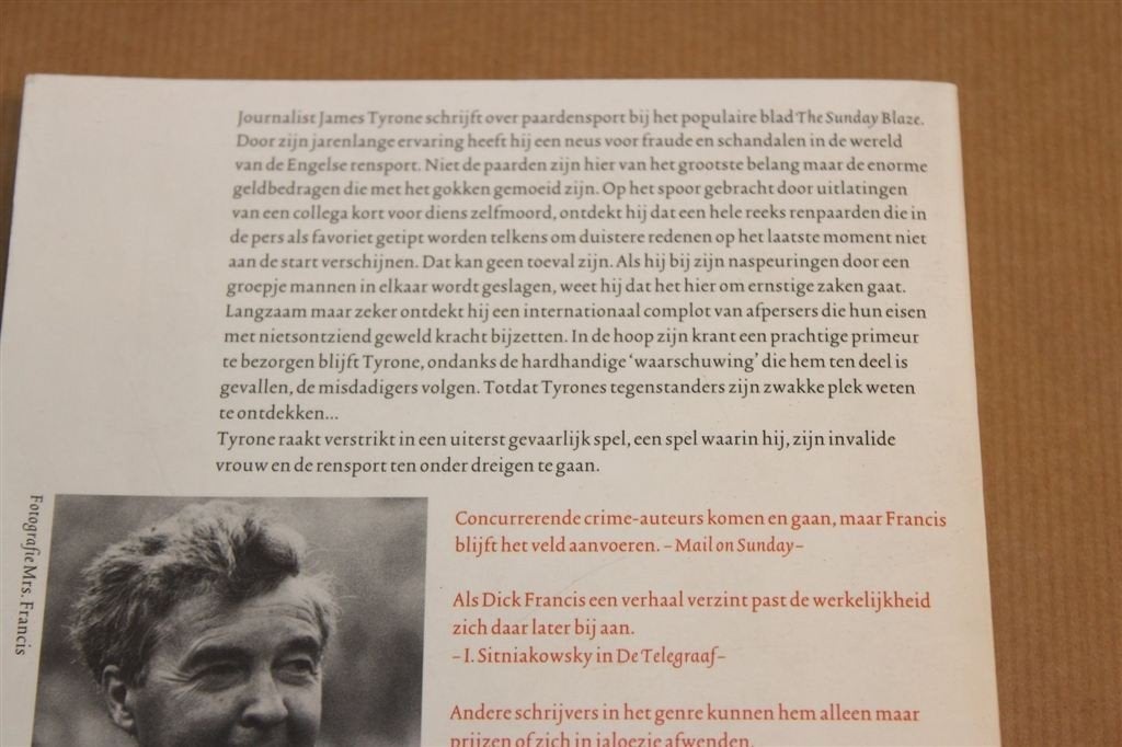 Ademnood — Dick Francis, Paardenrace Thriller 1997, Boeken, Thrillers, Ophalen of Verzenden, Gelezen