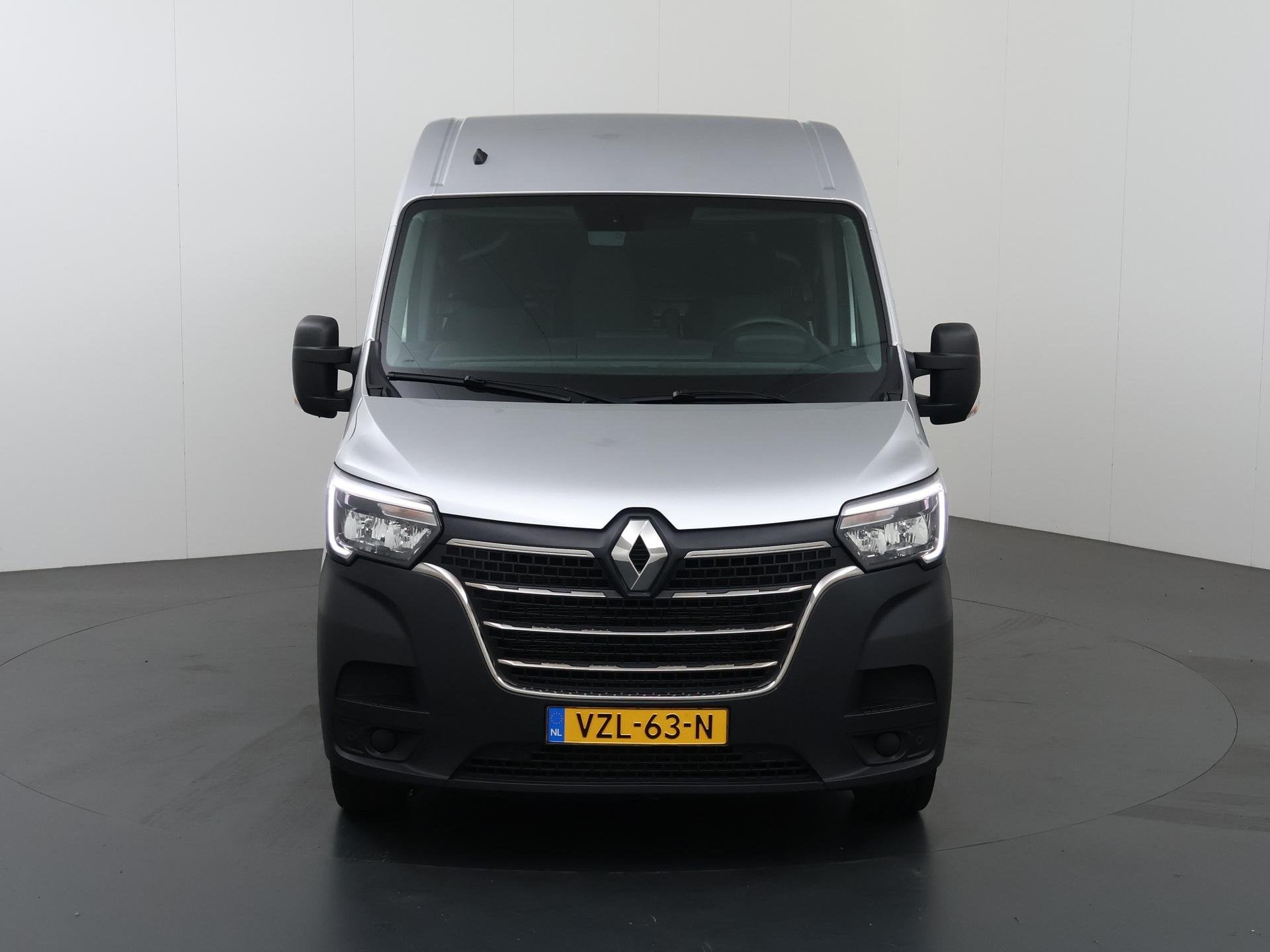 Renault Master T35 | 2.3 dCi | 135 | L2 H2 | WORK EDITION |, Voorwielaandrijving, Gebruikt, Euro 6, 4 cilinders