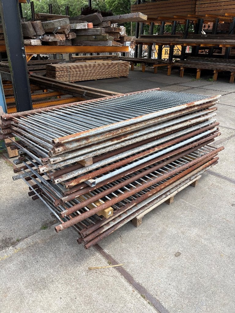 Stal hekken, drinkbakken stalinventaris, Ophalen, Gebruikt, ., Spijlenhekwerk