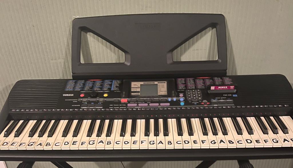 Yamaha PSR-190 Keyboard - Ideaal voor beginners!, Ophalen, Yamaha, Aanslaggevoelig, 61 toetsen