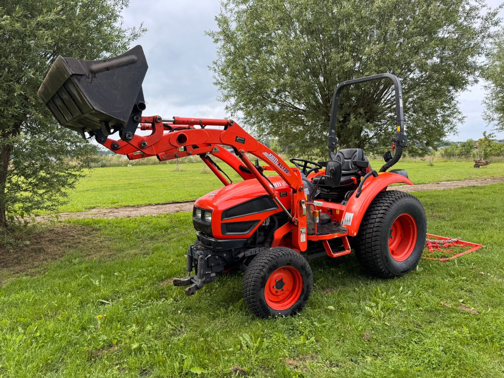 Kioti compact tractor met voorlader 35 pk diesel, Zakelijke goederen, Agrarisch | Tractoren, tot 2500, Overige merken, tot 80 Pk