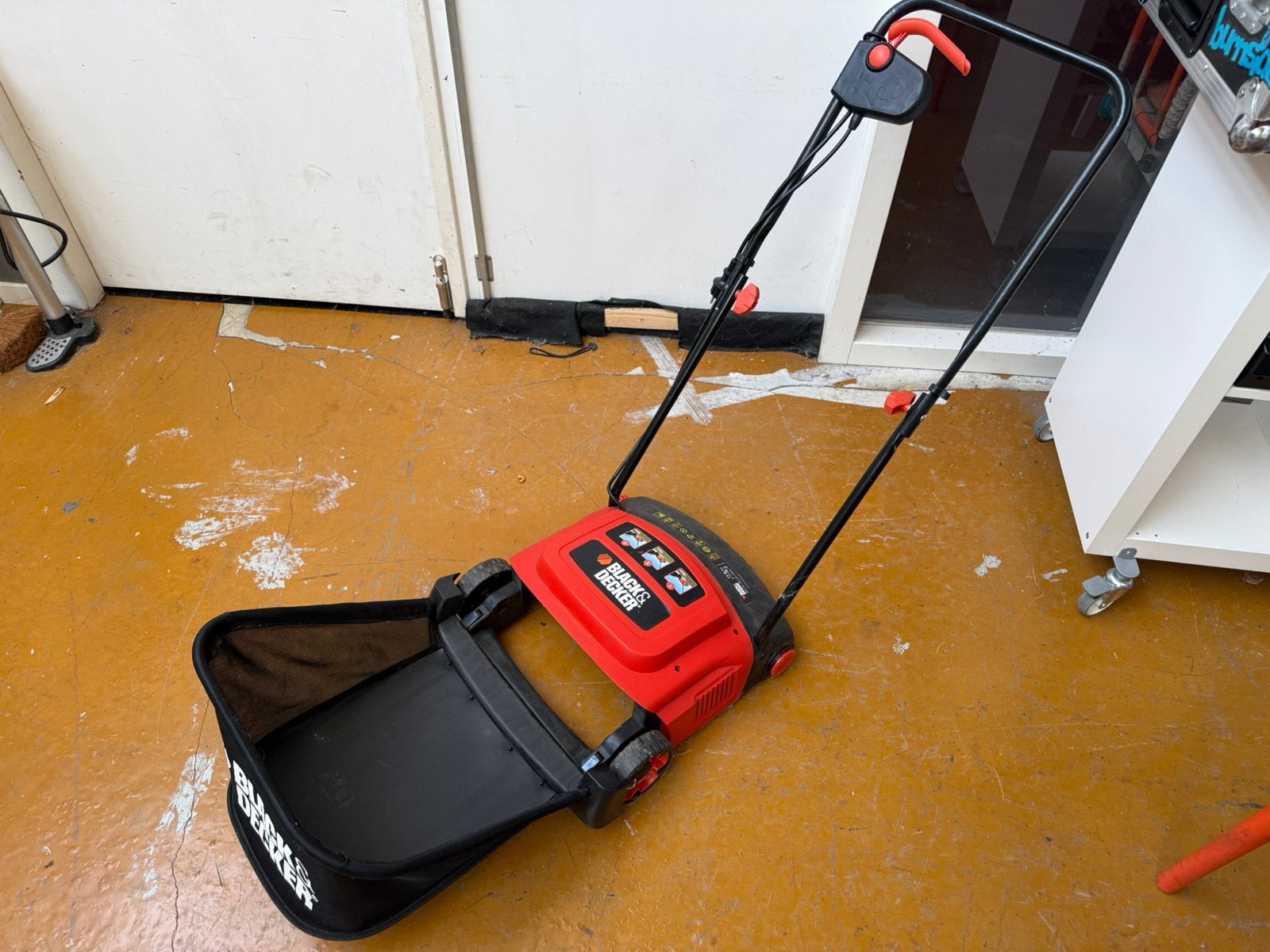 BLACK+DECKER GD300-QS, Tuin en Terras, Verticuteermachines, Ophalen, Gebruikt, Elektrisch