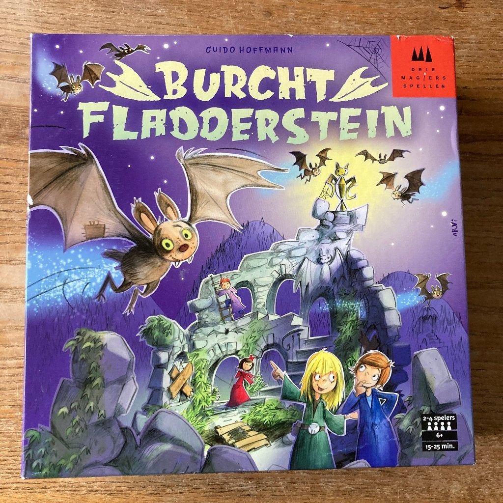 Drie Magiërs Spellen - Burcht Fladderstein (2-4 spls, 6+ jr), Hobby en Vrije tijd, Gezelschapsspellen | Bordspellen, Zo goed als nieuw