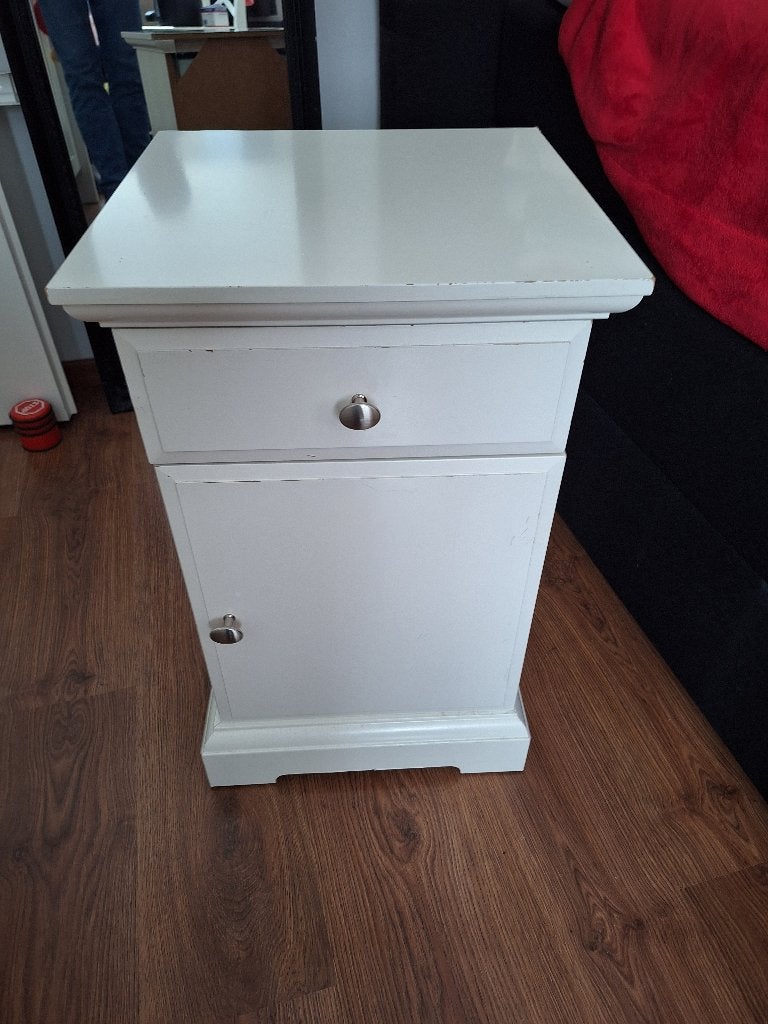 Nachtkastje Ikea  wit - met lade en deurtje, Ophalen, Gebruikt, Minder dan 45 cm, 55 tot 70 cm