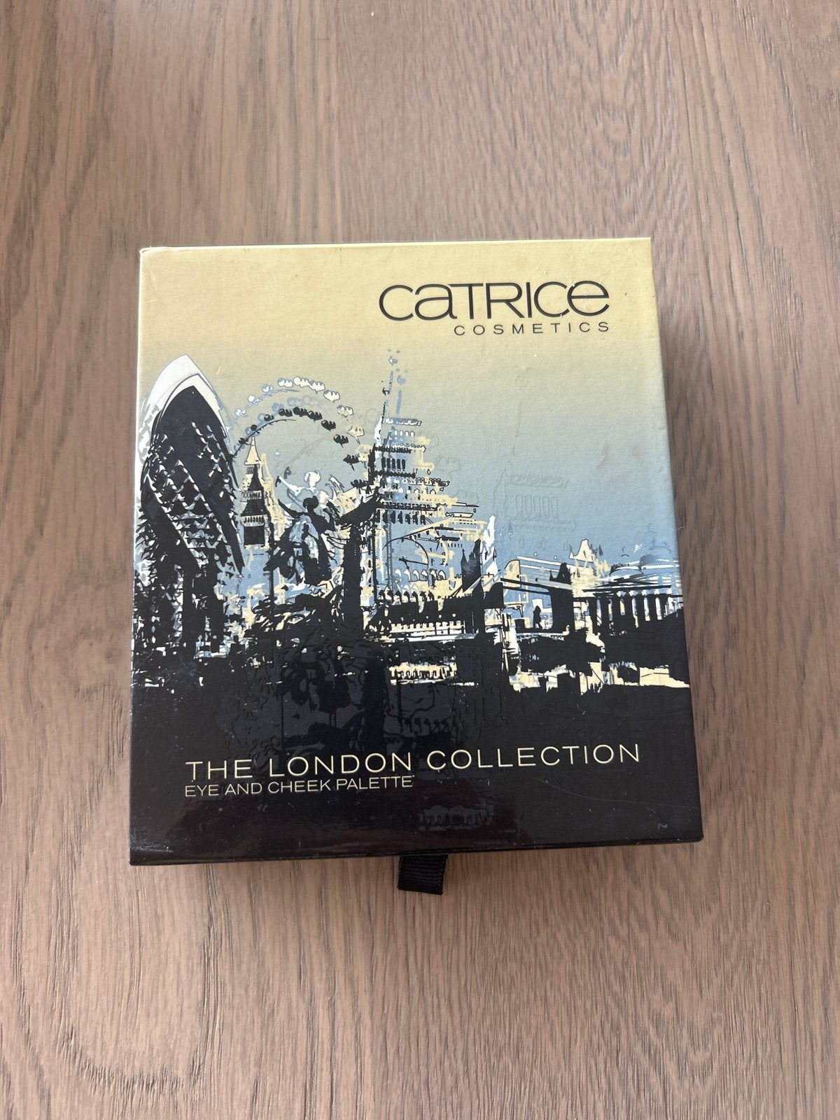 Catrice - The London Collection (eye and cheek palette), Sieraden, Tassen en Uiterlijk, Ophalen of Verzenden, Zo goed als nieuw