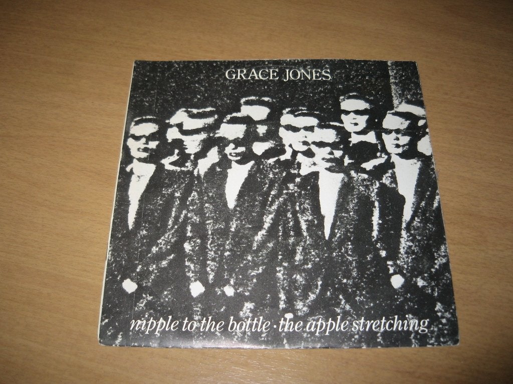 Grace Jones – Nipple To The Bottle, Cd's en Dvd's, Vinyl Singles, Ophalen of Verzenden, Zo goed als nieuw, Pop