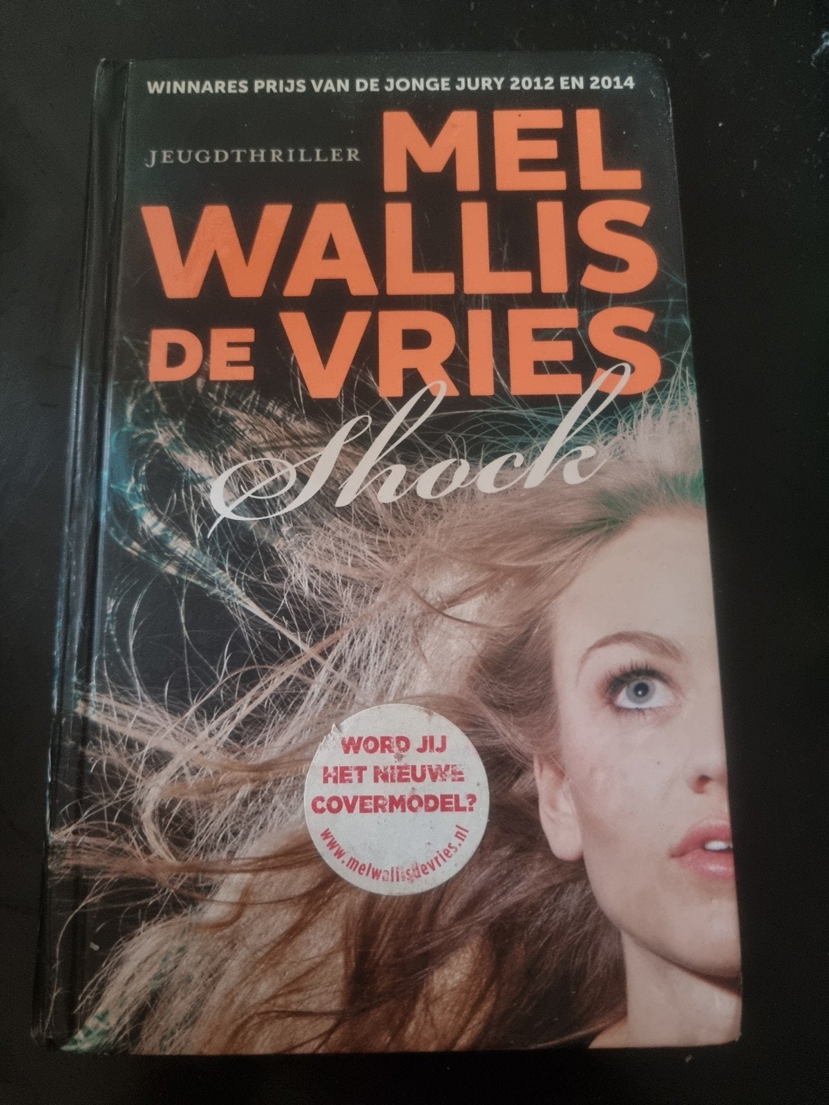 Jeugdthriller Shock - Mel Wallis de Vries, Boeken, Ophalen, Zo goed als nieuw, Mel Wallis de Vries