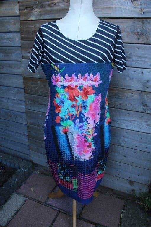Jurk zwart/ kleur 2 zijdig Eroke streep mt M/L Vaste prijs, Maat 38/40 (M), Zwart, Ophalen of Verzenden, Zo goed als nieuw