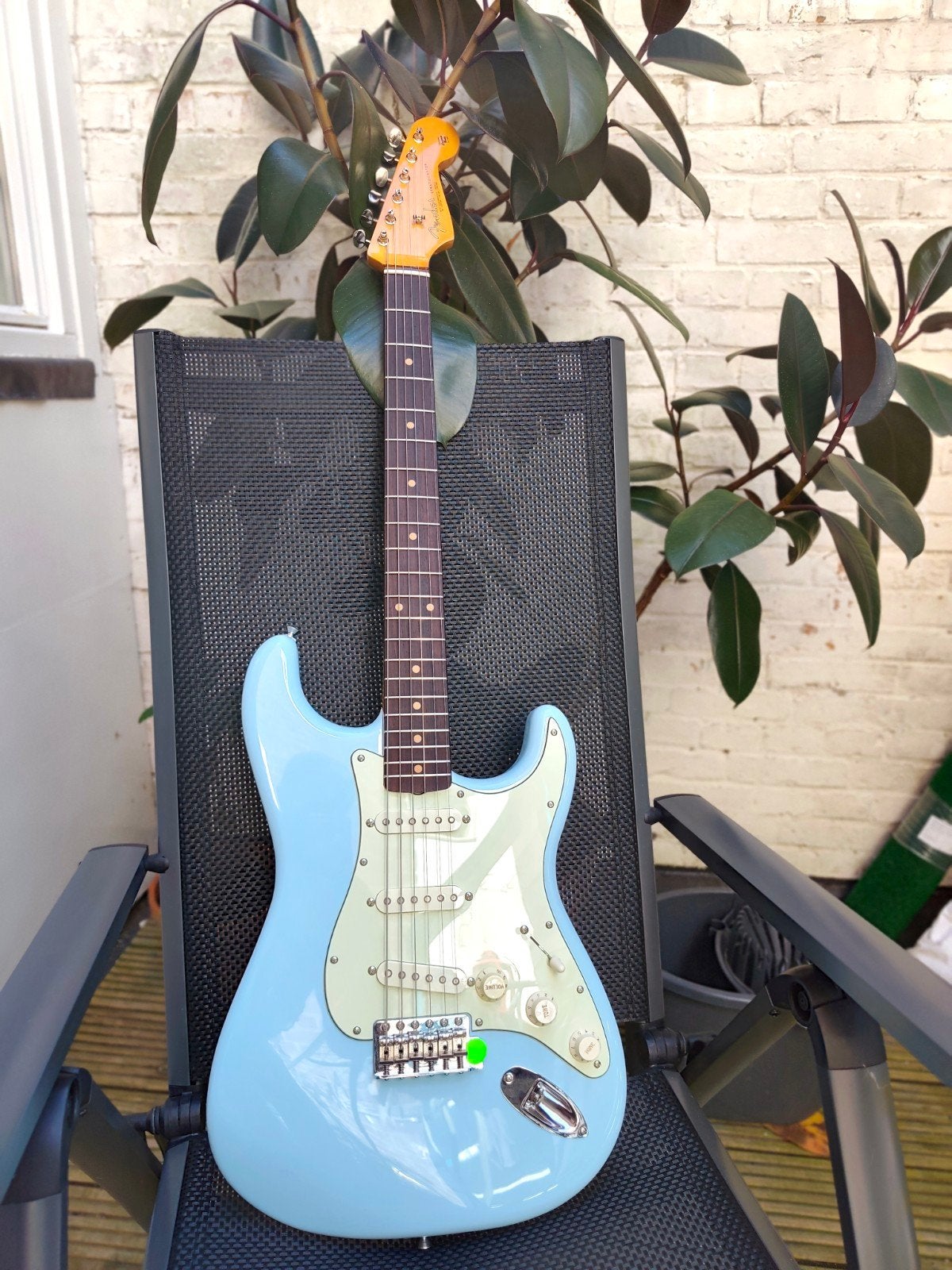 Fender Vintera III Early '60s Stratocaster RW Sonic Blue, Ophalen, Zo goed als nieuw, Solid body, Fender