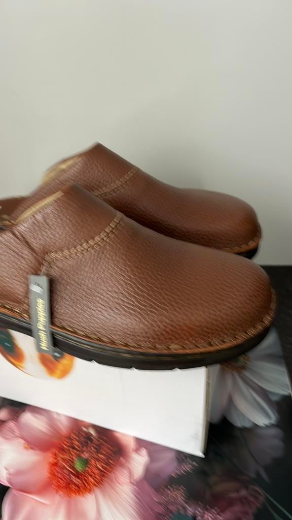 Hush puppies slippers nieuw, Ophalen of Verzenden, Zo goed als nieuw, Bruin
