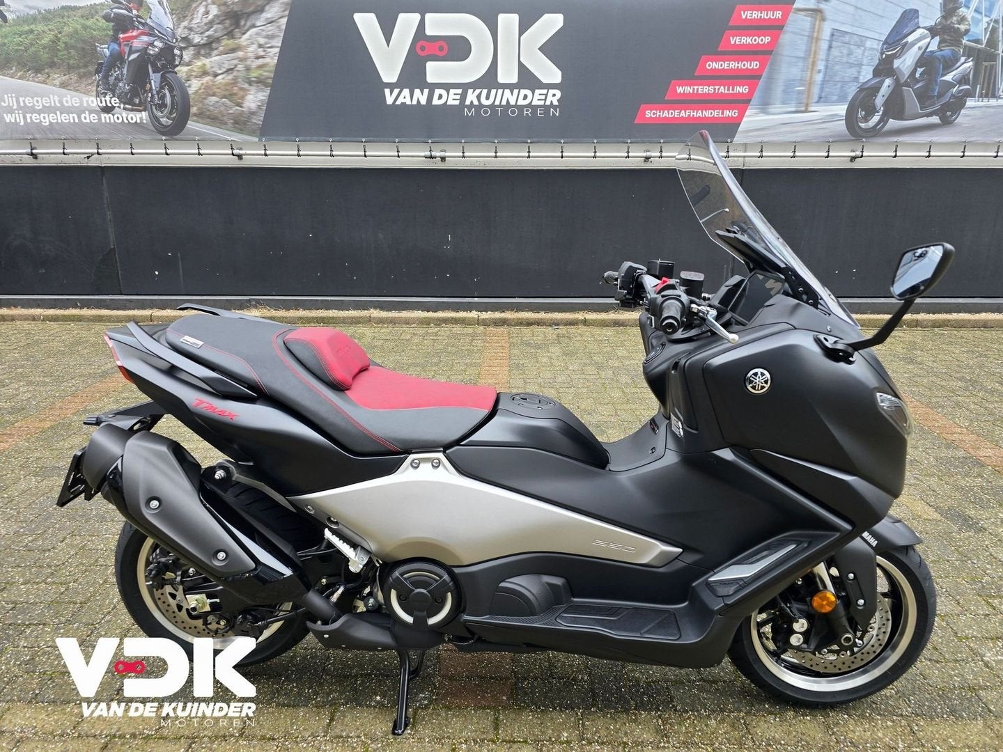 YAMAHA TMAX 25TH ANNIVERSARY (bj 2026), Bedrijf, Onbekend, 652 cc, YAMAHA