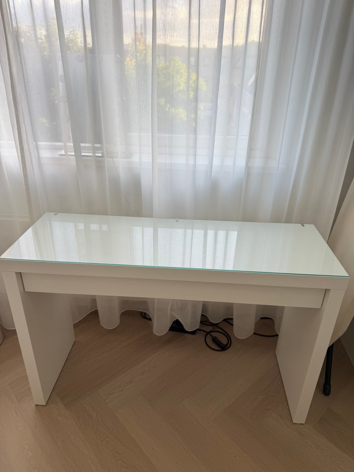 Ikea malm toilettafel, Huis en Inrichting, Tafels | Kaptafels, Ophalen, Zo goed als nieuw, 100 tot 150 cm, Minder dan 100 cm