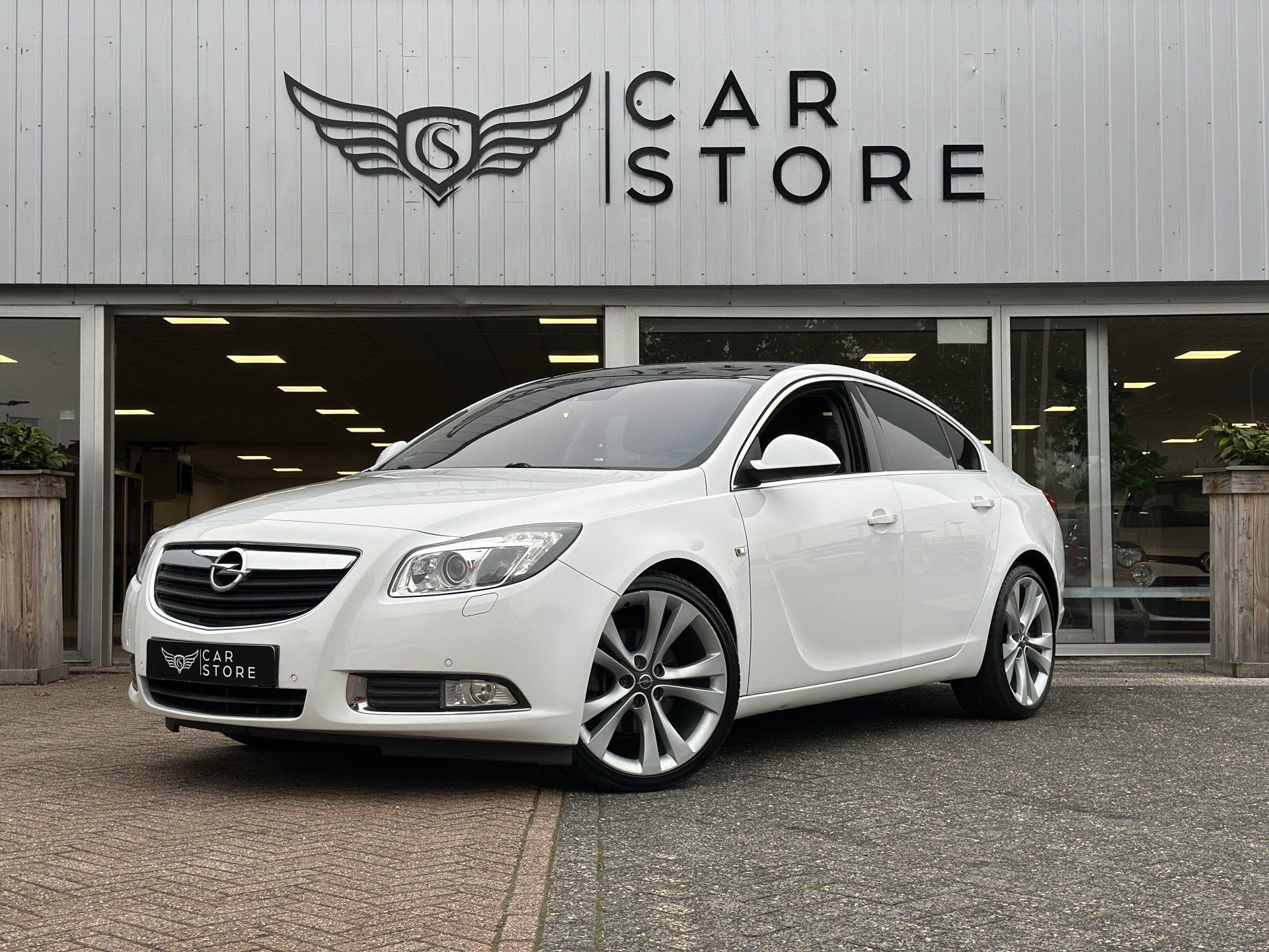 Opel Insignia 2.0 T Sport 4x4 220PK|CLIMA|CRUISE|STOEL VWM|P, Auto's, Opel, 4 cilinders, Wit, Bedrijf, Handgeschakeld