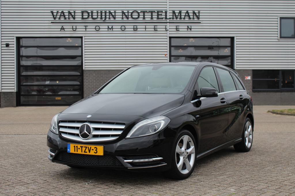 Mercedes-Benz B-Klasse 180 Ambition / Leer / Navigatie / N.A, Auto's, Euro 5, 1325 kg, Gebruikt, 4 cilinders