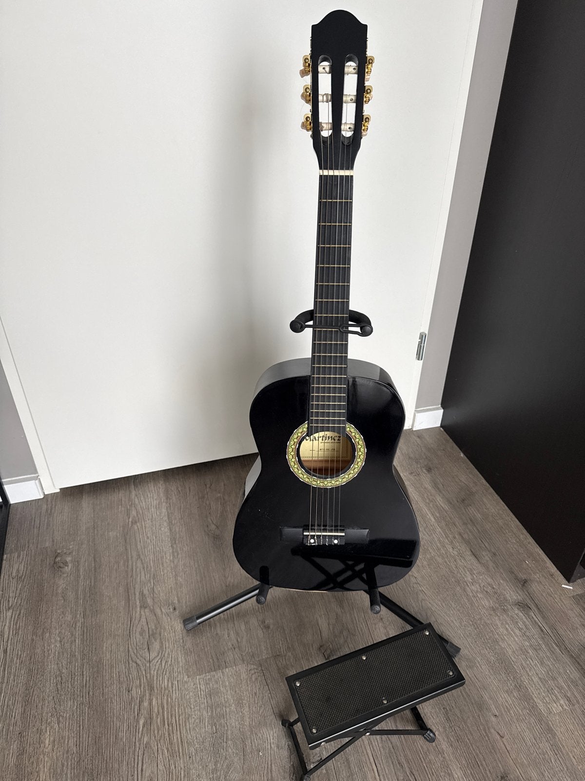 Martinez Spaanse gitaar 3/4 standaard en voetenbankje + hoes, Ophalen of Verzenden, Gebruikt