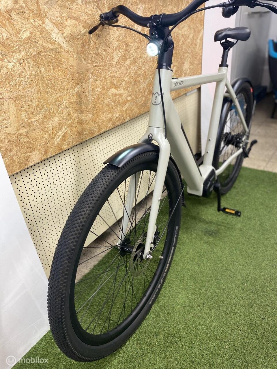 Foto 14 van LEKKER AMSTERDAM URBAN E BIKE 2025 61 CM BELT DRIVE