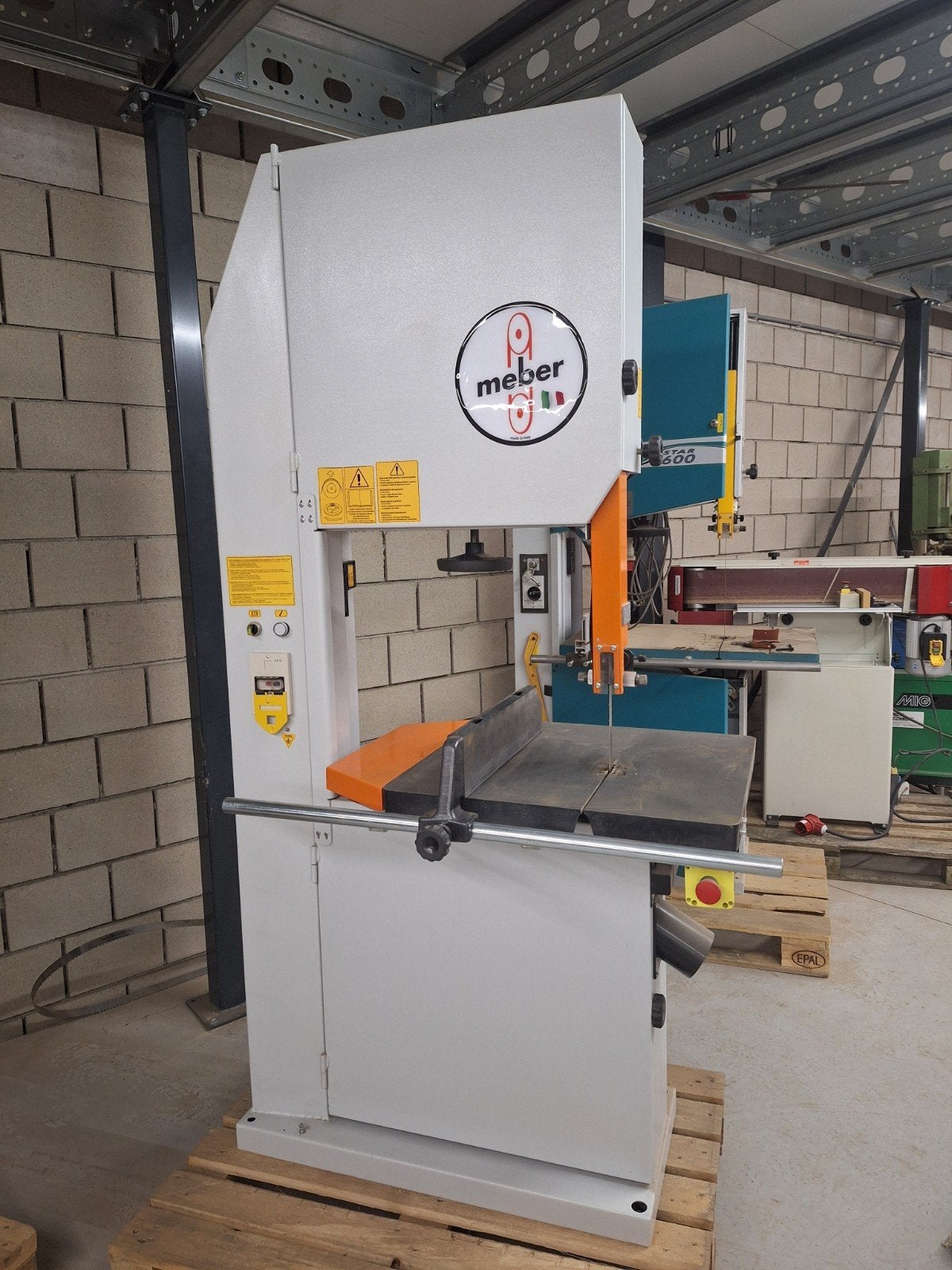 Lintzaag meber 600, Doe-het-zelf en Verbouw, Gereedschap | Zaagmachines, Ophalen, 70 mm of meer, Zo goed als nieuw, Lintzaag
