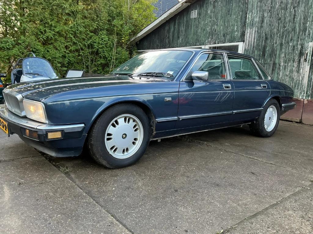 Jaguar Sovereign 4.0 AUT U9 1990 Blauw foto volgen, Automaat, Achterwielaandrijving, 1700 kg, Blauw