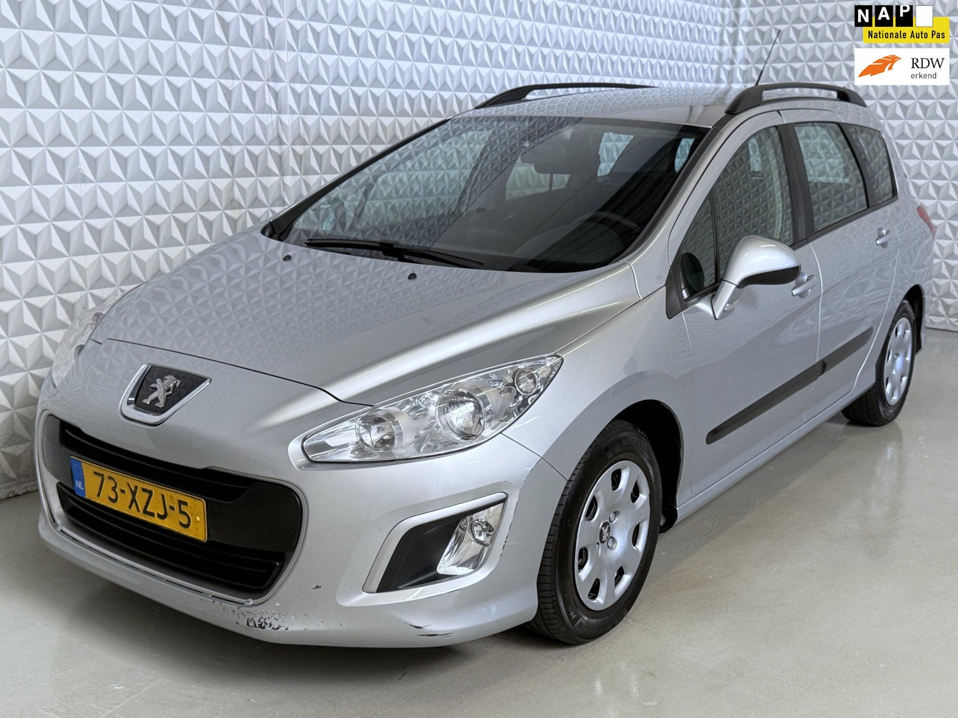 Peugeot 308 SW 1.6 e-HDi Blue Lease / EXPORT PRIJS EX BPM! (, Voorwielaandrijving, Euro 5, Gebruikt, Start-stop-systeem