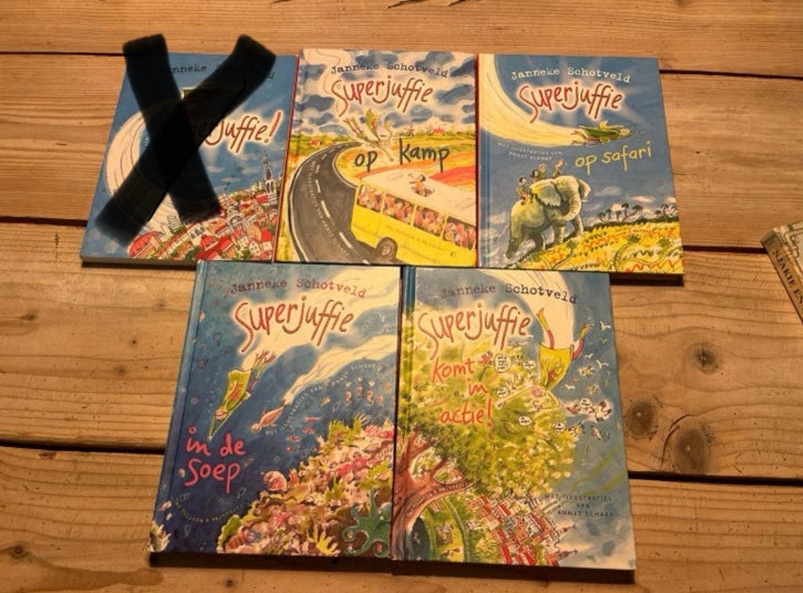 Superjuffie boekenreeks - 4 delen van Janneke Schotveld, Ophalen of Verzenden, Zo goed als nieuw, Fictie