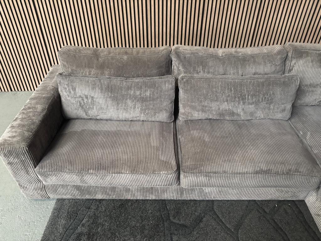 GRATIS LEVERING Ribstof Hoekbank Grijs 315x255 GEREINIGD, Huis en Inrichting, Hoekbank, 300 cm of meer, Ophalen of Verzenden, Zo goed als nieuw
