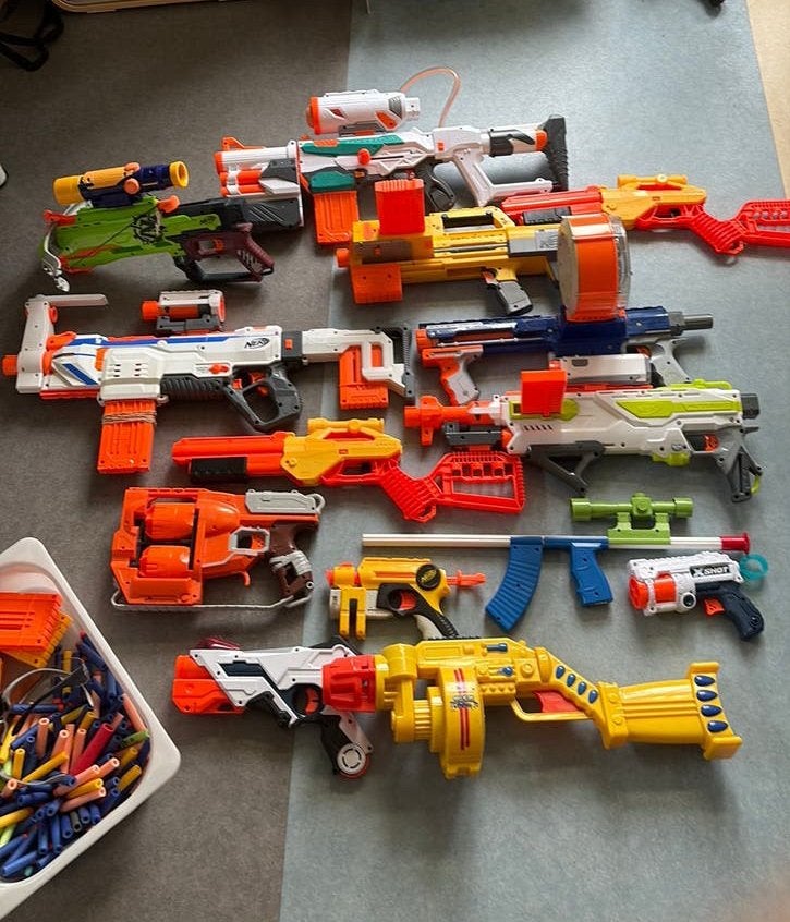 Ikea tas vol NERF collectie 16 stuks met pijltjes en brillen, Ophalen, Gebruikt