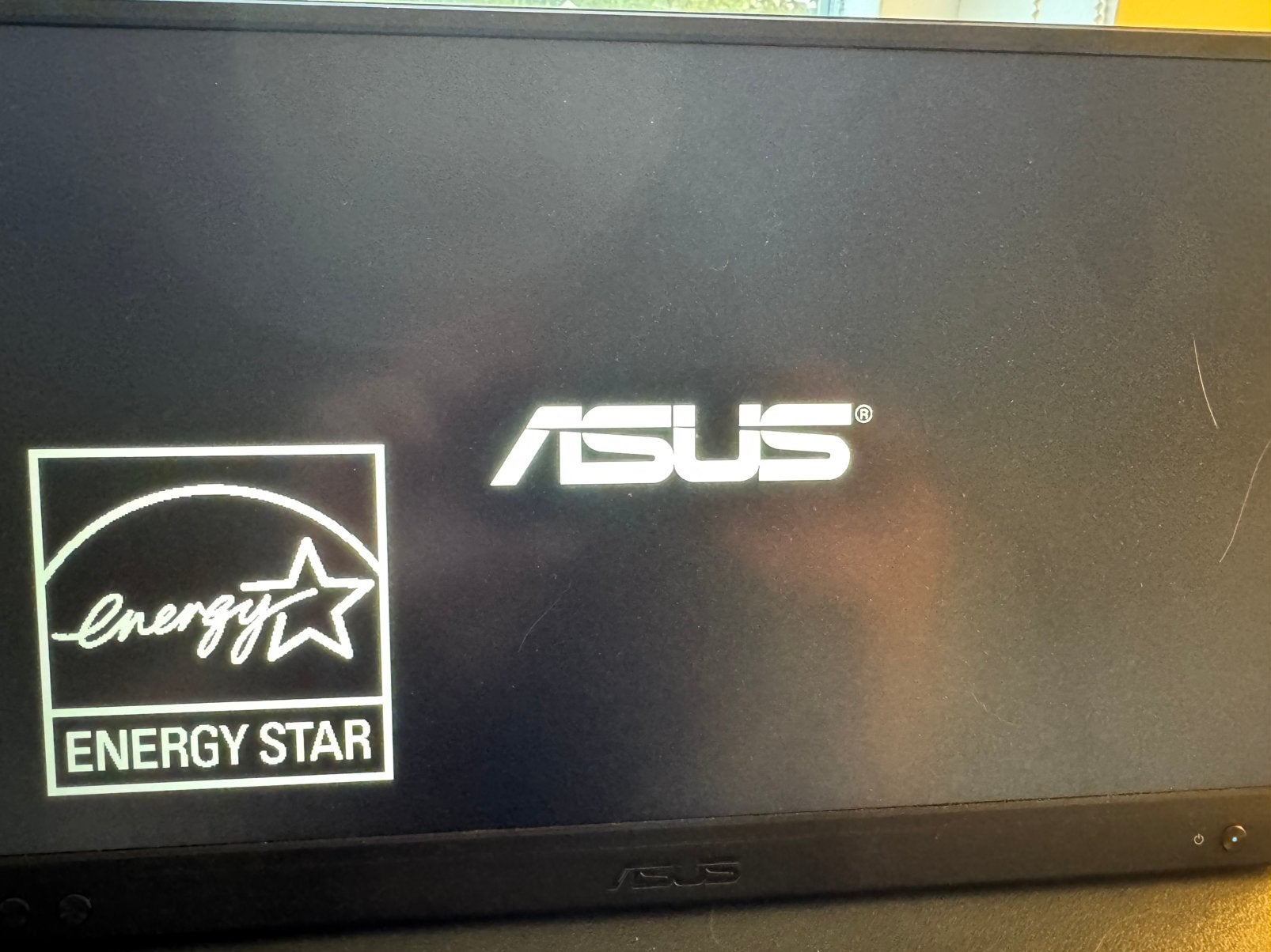 ASUS ZenScreen MB166CR 15,6” Full HD USB-C monitor, Ophalen of Verzenden, Zo goed als nieuw, 15 inch, 2 tot 3 Ghz