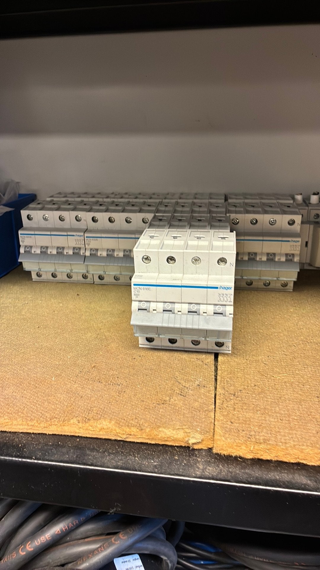 diverse hager installatie automaten, Ophalen of Verzenden, Zo goed als nieuw, Minder dan 50 watt, Overige typen