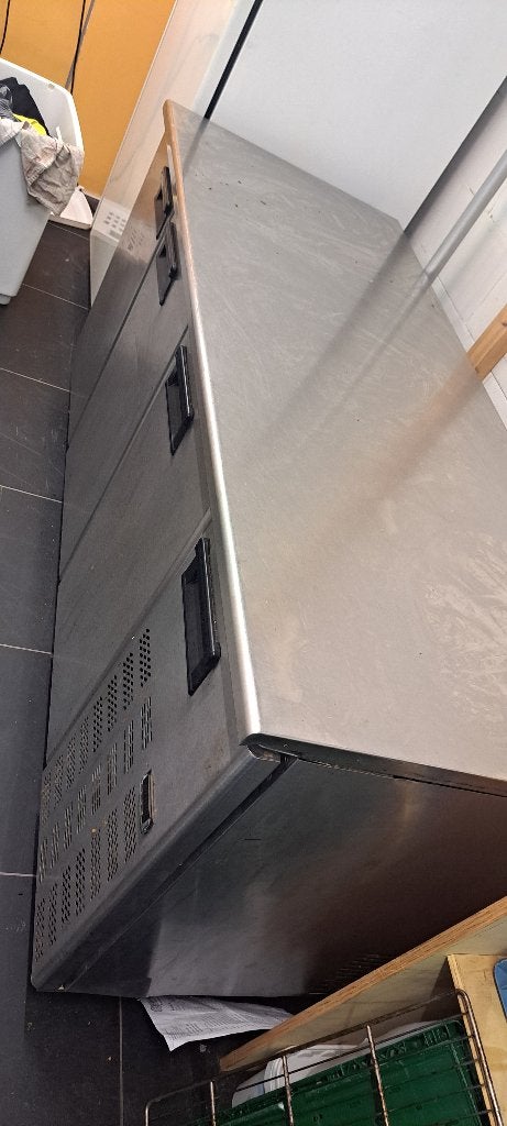 Koelwerkbank defect, Ophalen, Zonder vriesvak, 200 liter of meer, 60 cm of meer