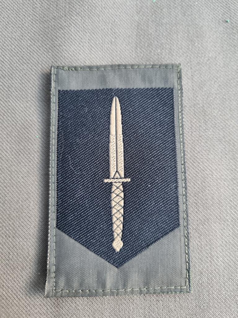 Mouwembleem GVT Korps commandotroepen, Verzamelen, Ophalen of Verzenden, Landmacht, Nederland, Embleem of Badge