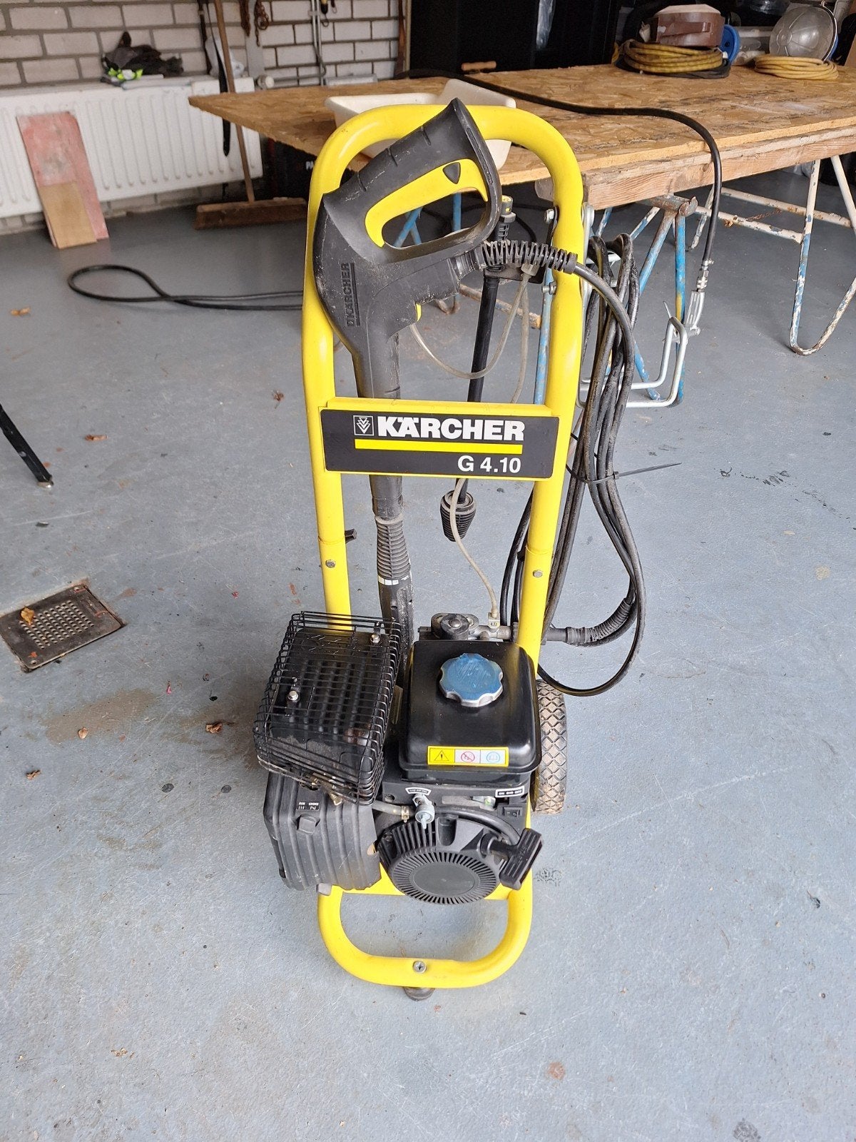 hogedruk reiniger op benzine, Tuin en Terras, Ophalen, Zo goed als nieuw, Benzine, Karcher terras reiniger