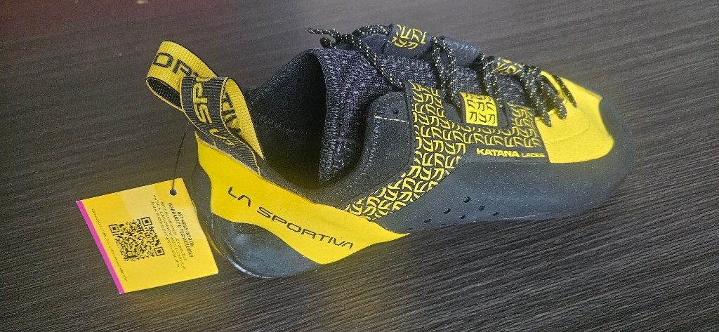 Klimschoen La Sportiva Katana laces 44,5 ENKEL RECHTERSCHOEN, Sport en Fitness, Klimsport, Ophalen of Verzenden, Nieuw, Klimsportschoenen