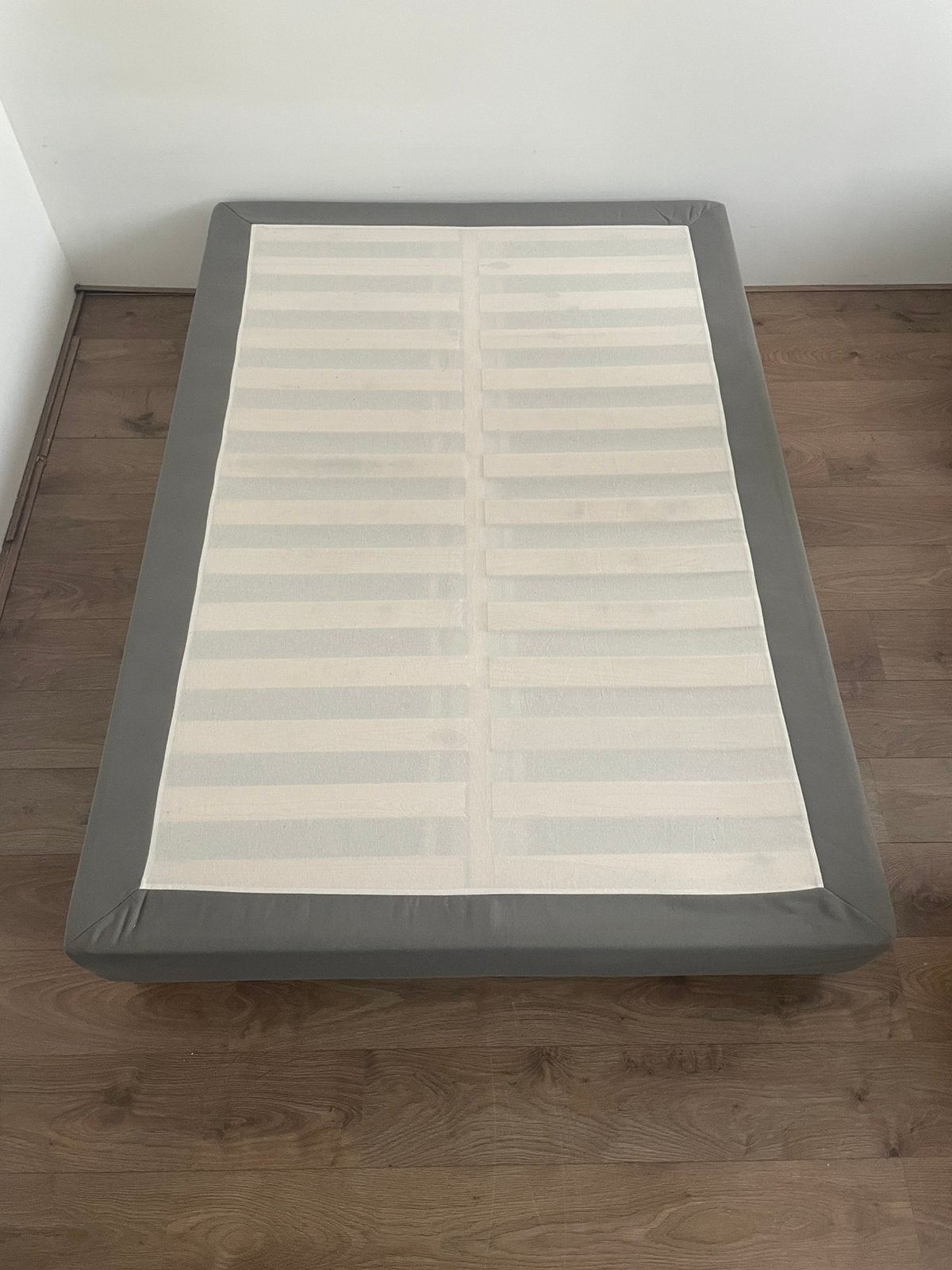 IKEA Espevar lattenmatrasbodem 140x200 met houten poten, Ophalen, Zo goed als nieuw, Tweepersoons, 140 cm