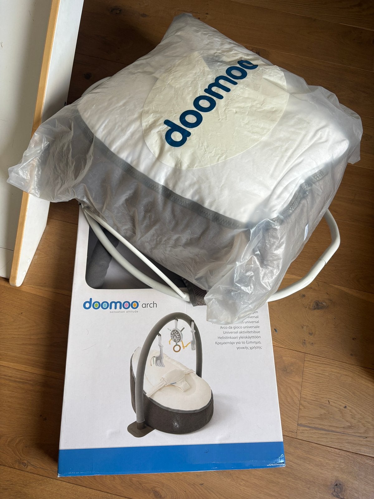 Doomoo zitzak baby met speelboog, Kinderen en Baby's, Wipstoeltjes, Ophalen, Zo goed als nieuw