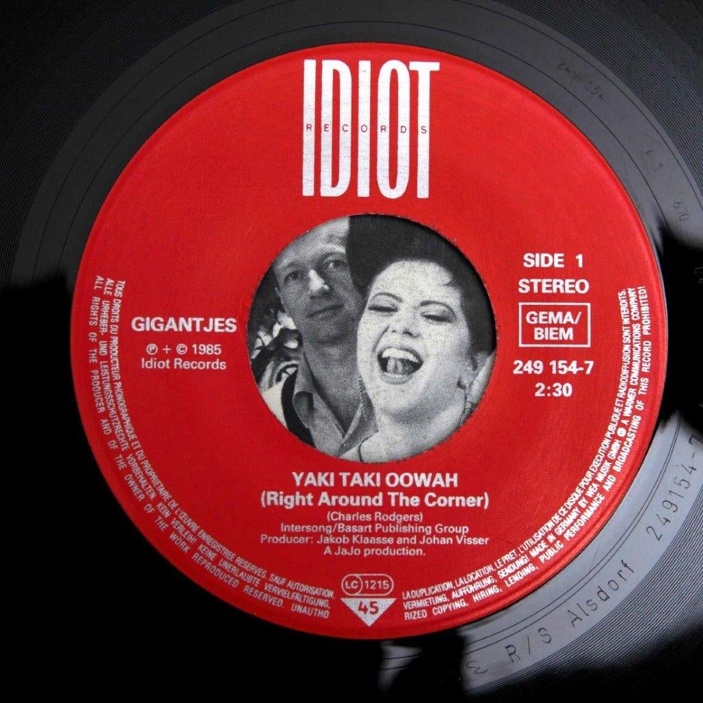 YAKI TAKI OOWAH Gigantjes ROCKNROLL POP HIT NL, Cd's en Dvd's, Ophalen of Verzenden, Zo goed als nieuw, Pop
