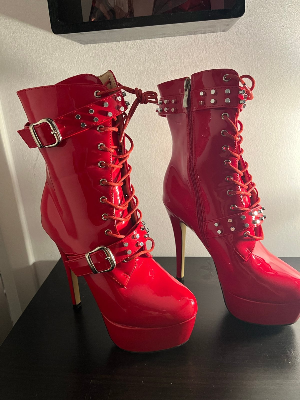 Lak rode stiletto’s merk SHEIN maat 38 Nieuw, Ophalen of Verzenden, Nieuw, Rood, Schoenen met hoge hakken