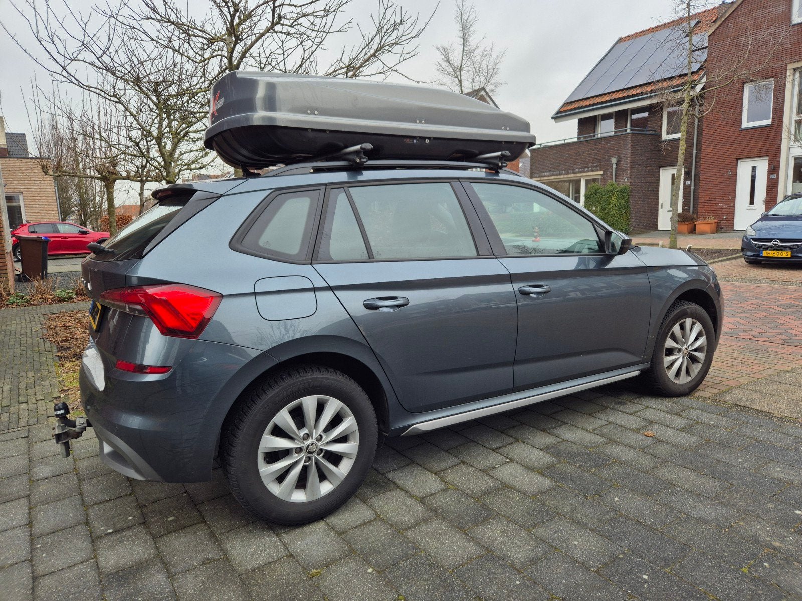 Te huur: grote dakkoffer voor extra ruimte, Ophalen, Gebruikt