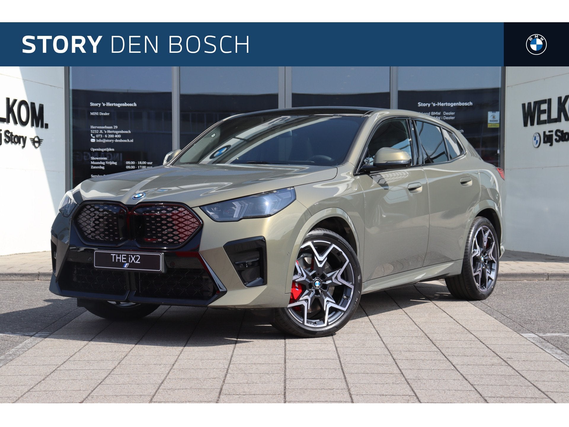 BMW iX2 eDrive20 M Sport / Panoramadak / Trekhaak / Sportsto, Auto's, BMW, Dealer onderhouden, IX2, Zwart, Leder