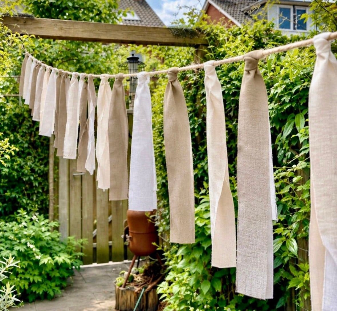 Handgemaakte beige slinger | Boho - Japandi - Ibiza 10 meter, Ophalen of Verzenden, Nieuw, Versiering, Geboorte of Huwelijk
