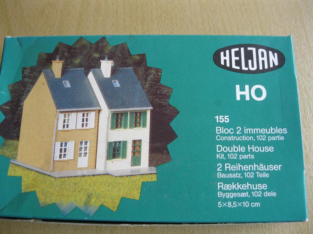 Heljan  2 rijtjes huizen, Hobby en Vrije tijd, Overige merken, Wisselstroom, Brug, Tunnel of Gebouw, Nieuw