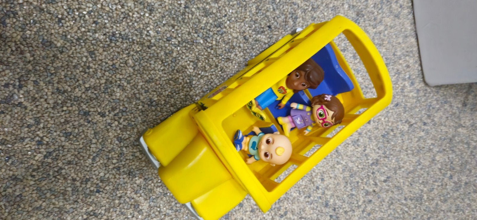 Cocomelon bus met 3 poppetjes, Kinderen en Baby's, Ophalen of Verzenden