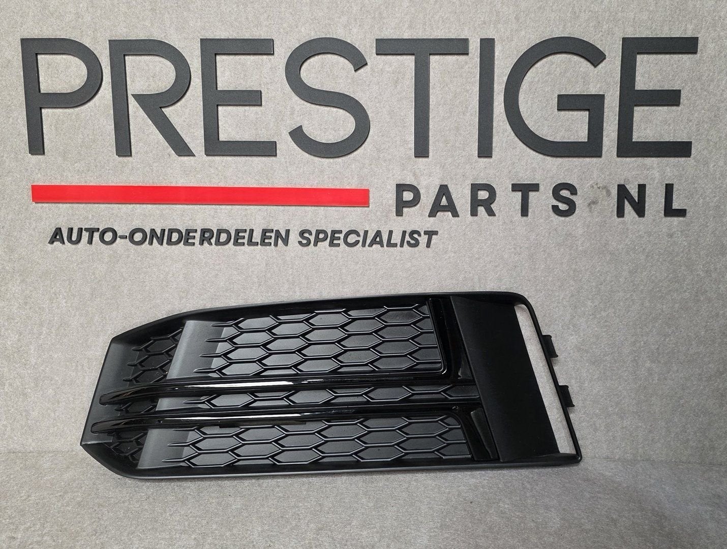 Voorbumper Rooster Audi A4 B9 8W 8W0 S-Line 8W0807681F Links, -, Nieuw, Ophalen of Verzenden, -
