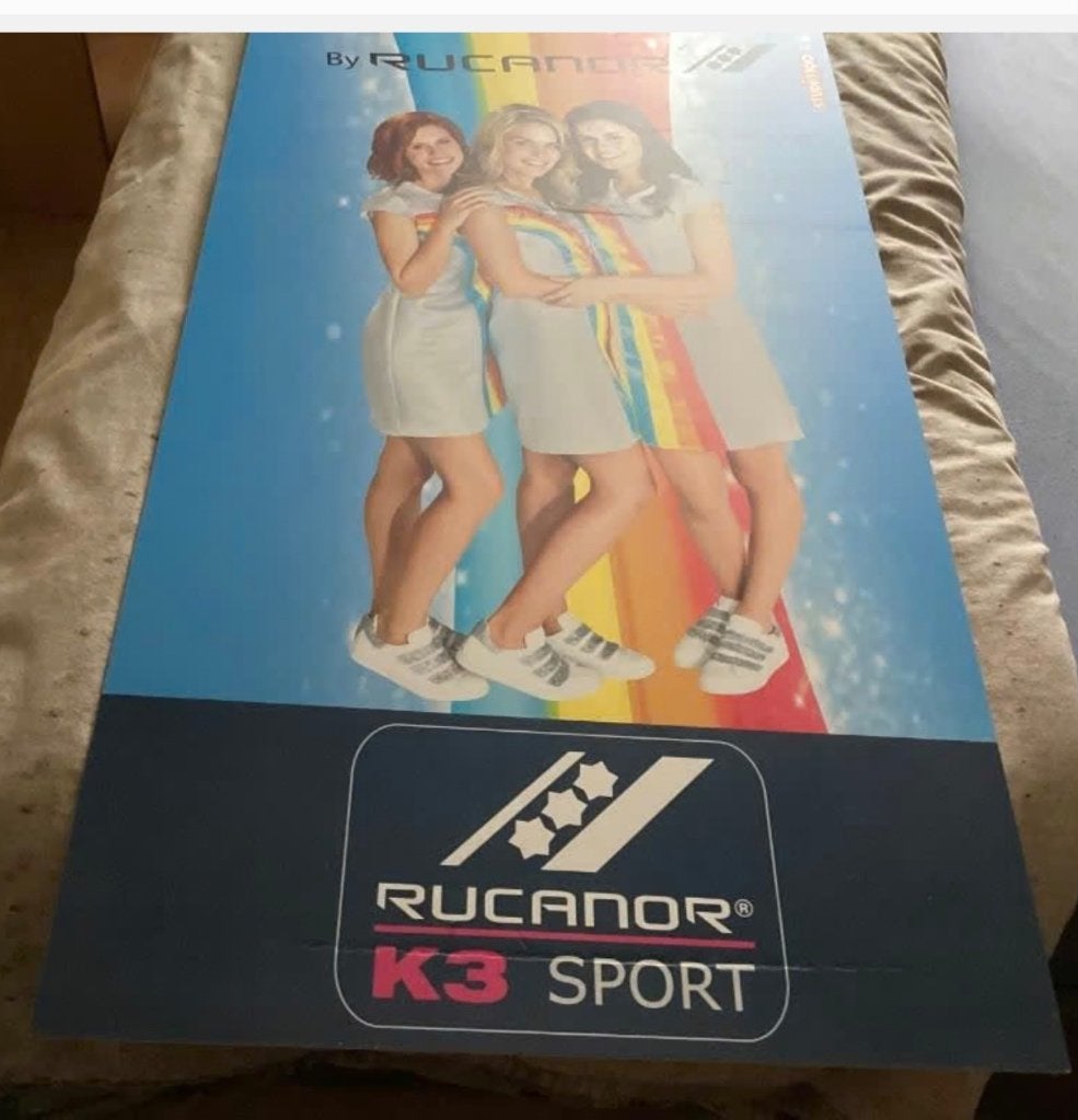 Kartonnen bord van de oude K3, Ophalen, Reclamebord