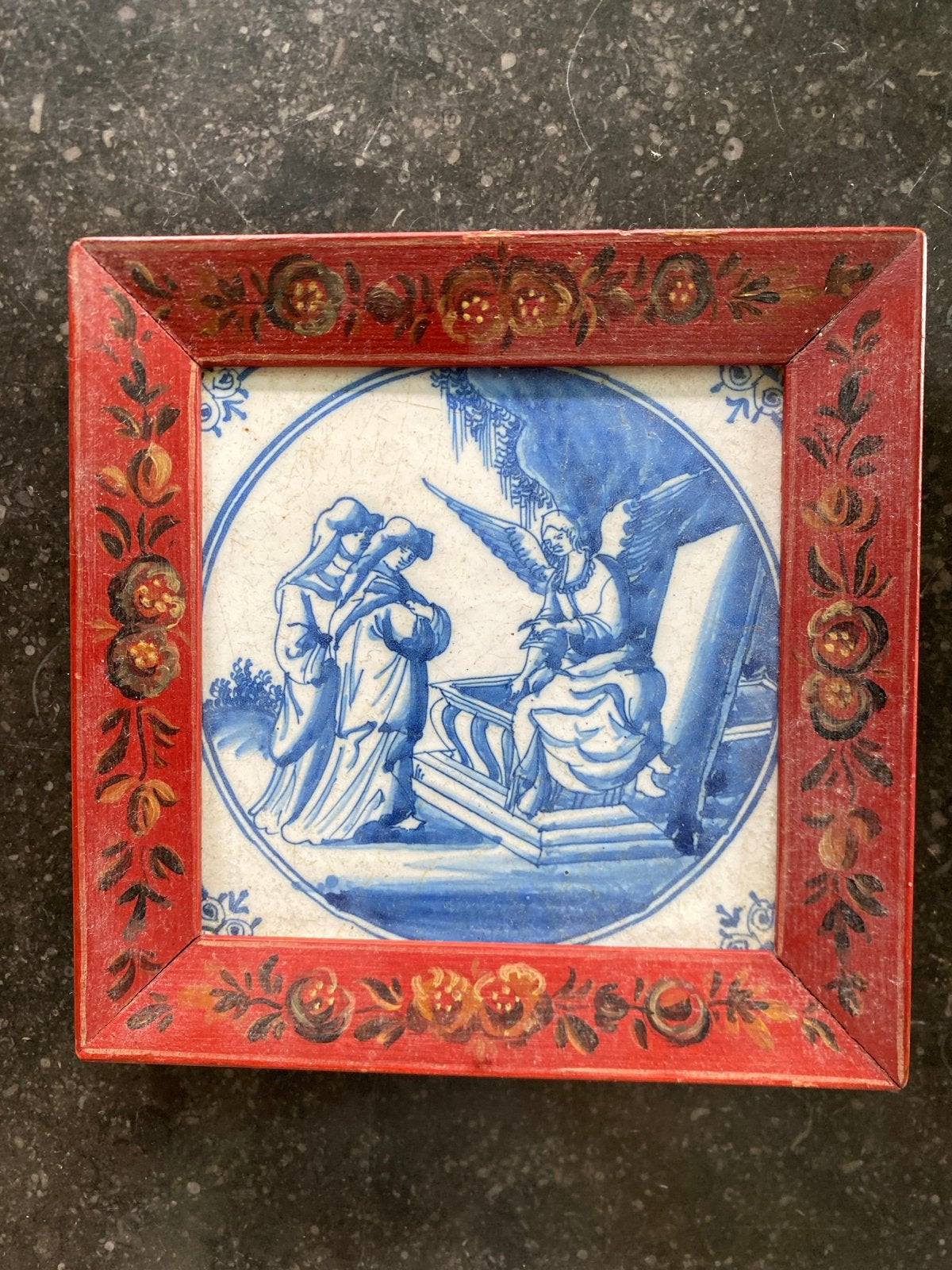 Antieke tegel in Hindelooper lijst - Bijbelse voorstelling, Antiek en Kunst, Ophalen of Verzenden