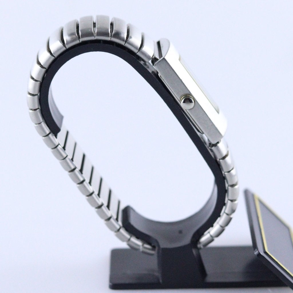 Commodoor Quartz Horloge, Flex Ltd., Zo goed als nieuw, https://flex.com/contact-us, Nobelstraat 10, 5807 GA Oostrum LB, Limburg, Nederland