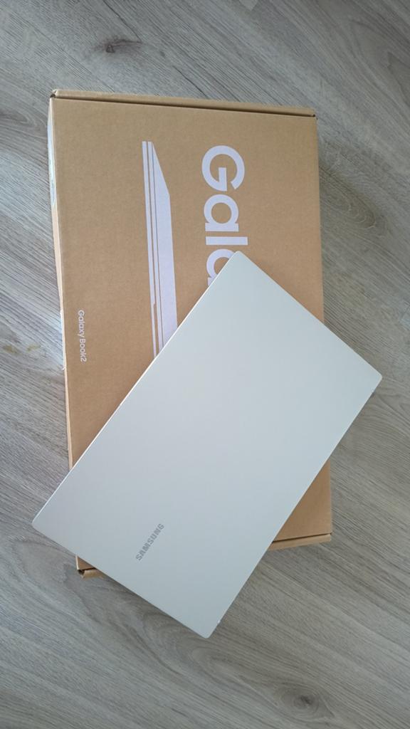 Samsung Galaxy Book2, Computers en Software, Windows Laptops, 8 GB, Minder dan 2 Ghz, Ophalen of Verzenden, Samsung