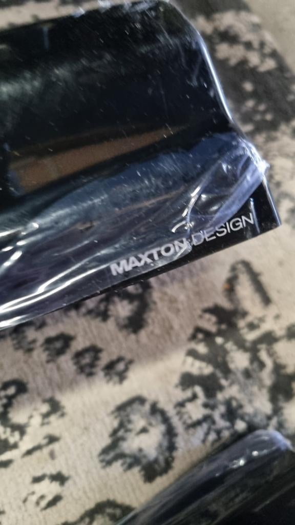 Volvo xc60 side skirts maxton design, Ophalen